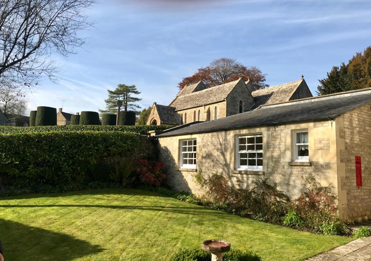 The Old Post Office Studio Apartment In A Beautiful Cotswold Village Cirencester Exterior photo