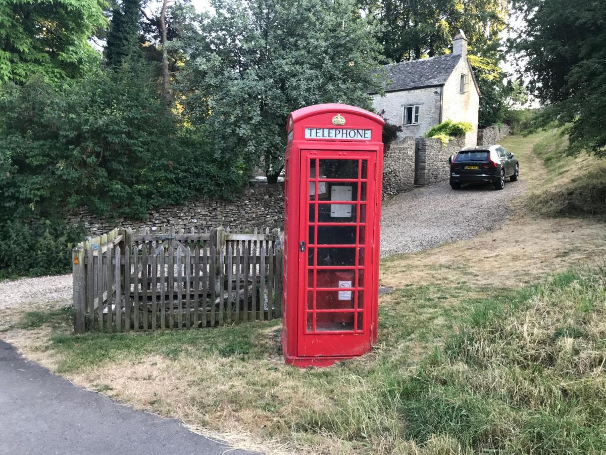 The Old Post Office Studio Apartment In A Beautiful Cotswold Village Cirencester Exterior photo